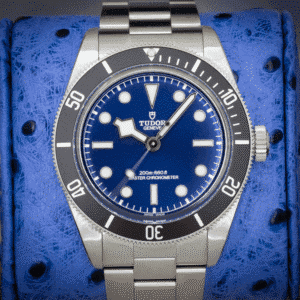 Tudor Black Bay M7943A1A0NU Black dial steel — front dial view