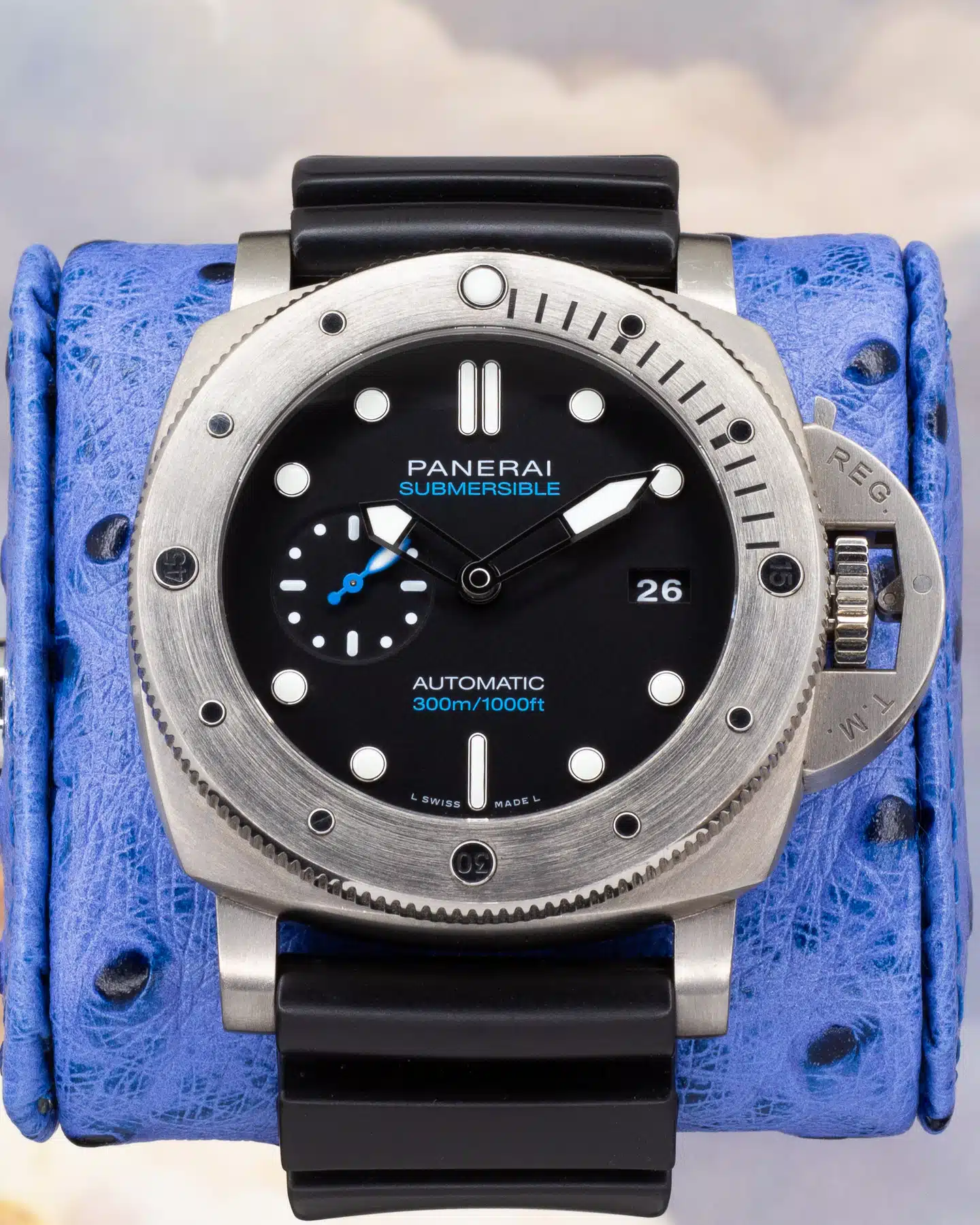 Panerai Submersible, black dial, steel — Palazzo Watches & Gems