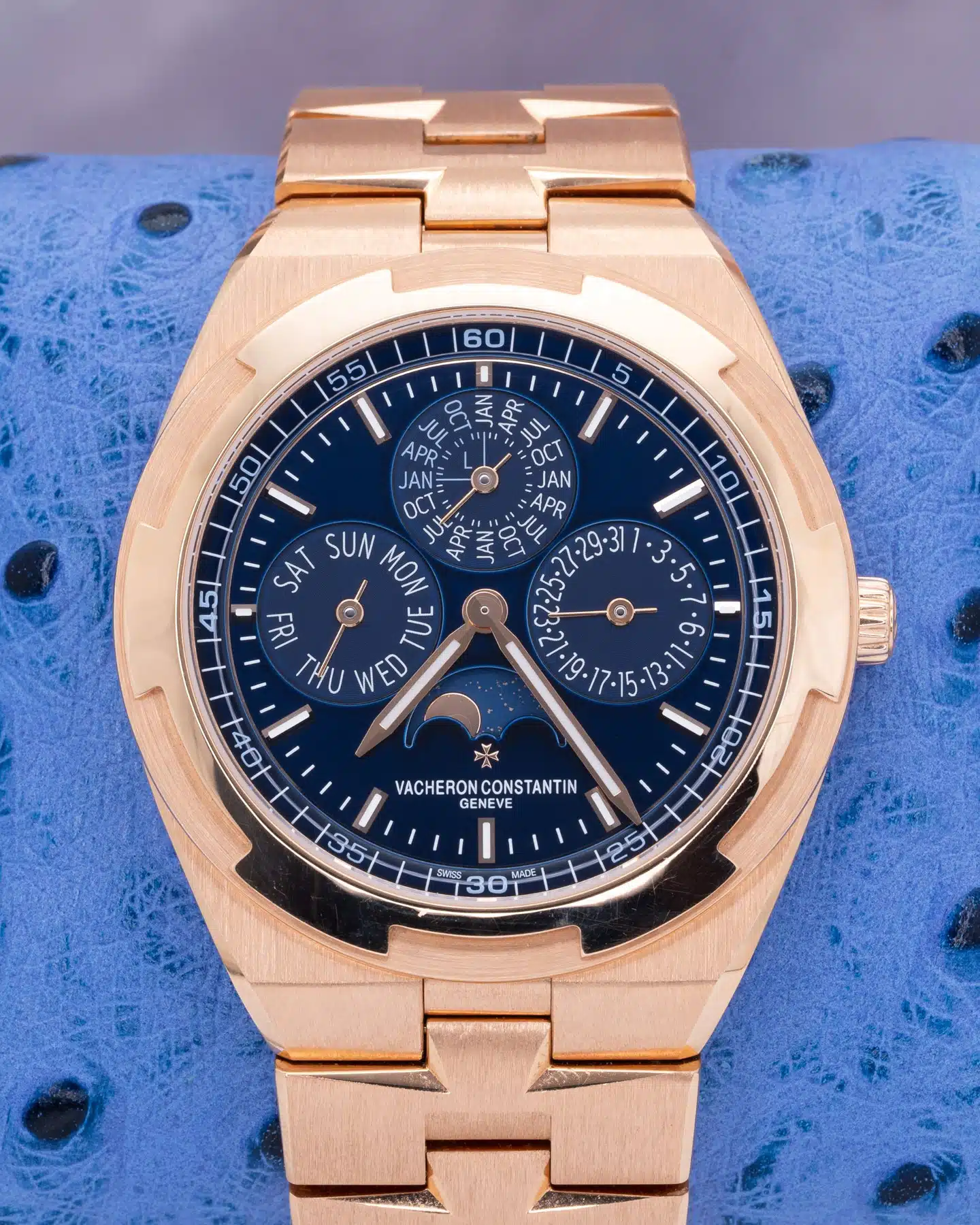 Vacheron Constantin Overseas Perpetual Calendar Ultra-Thin 4300V, blue dial, pink gold — Palazzo Watches & Gems